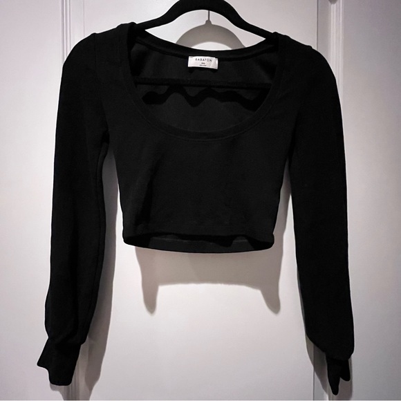 Aritzia Babaton Paxton Cuffed Longsleeve Black Low Scoop Neck Cropped Top Blouse - Picture 8 of 15